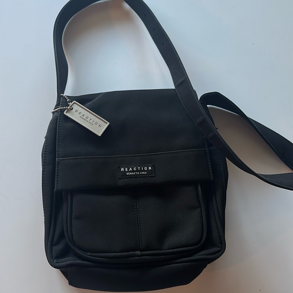 EUC Kenneth Cole Reaction Black  Crossbody Bag